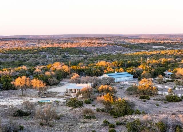 Property at 190 NW Pvt Rd 3019 NW, Mountain Home, TX 76849
