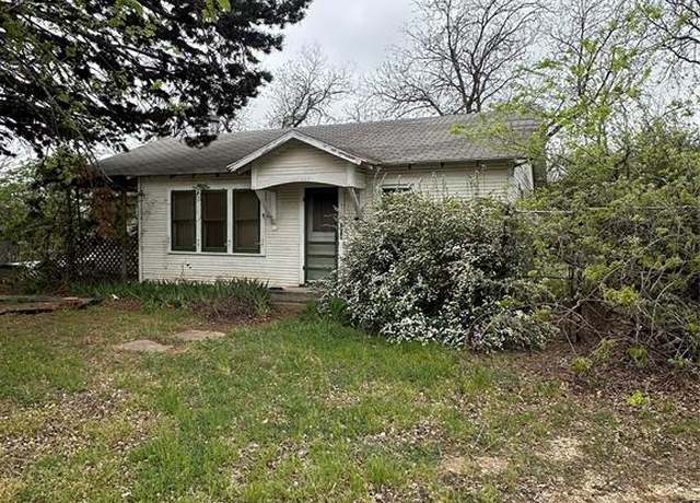 Property at 214 Cherry St, Clyde, TX 79510, 3 beds, 1 bath