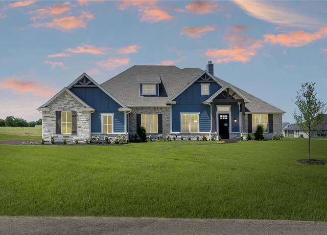 Property at 165 Cooper Ln, Van Alstyne, TX 75495, 4 beds, 3 baths