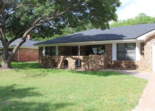 Property at 3026 San Miguel Dr, Abilene, TX 79605, 3 beds, 2 baths
