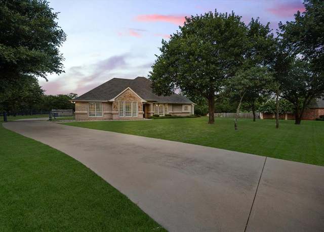 Property at 2129 Woodland Hills Ln, Weatherford, TX 76087, 4 beds, 3.5 baths