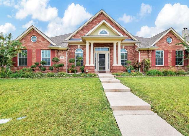 Property at 6956 S Capella Park Ave, Dallas, TX 75236, 4 beds, 3 baths