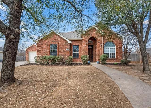 Property at 2415 Lockshire Dr, Mansfield, TX 76063, 4 beds, 3 baths