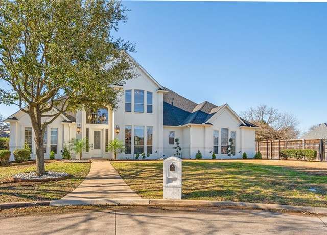 Property at 4 Trailside Ct, Mansfield, TX 76063, 4 beds, 4 baths
