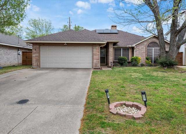 Property at 761 Honeysuckle Ln, Cedar Hill, TX 75104, 3 beds, 2 baths