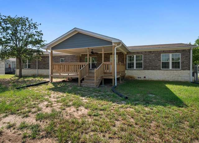 Property at 1524 SE County Road 3135, Corsicana, TX 75109, 4 beds, 2 baths