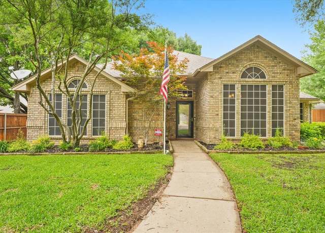 Property at 1305 Gatewood Dr, Denton, TX 76205, 3 beds, 2.5 baths