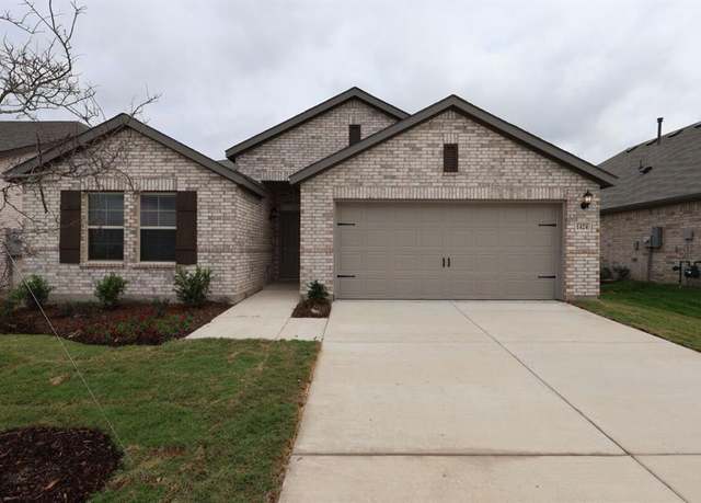 Property at 1424 Etosha Dr, Royse City, TX 75189, 4 beds, 2 baths