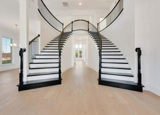 Property at 4980 Limousine Ln, Frisco, TX 75034, 6 beds, 5.5 baths