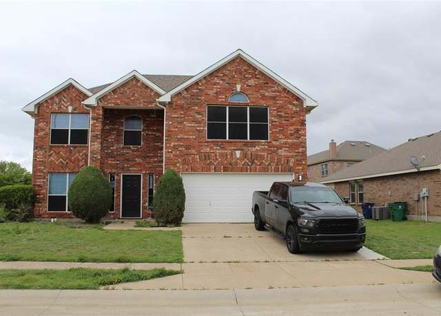 Property at 12824 Kingsgate Dr, Rhome, TX 76078, 3 beds, 3 baths