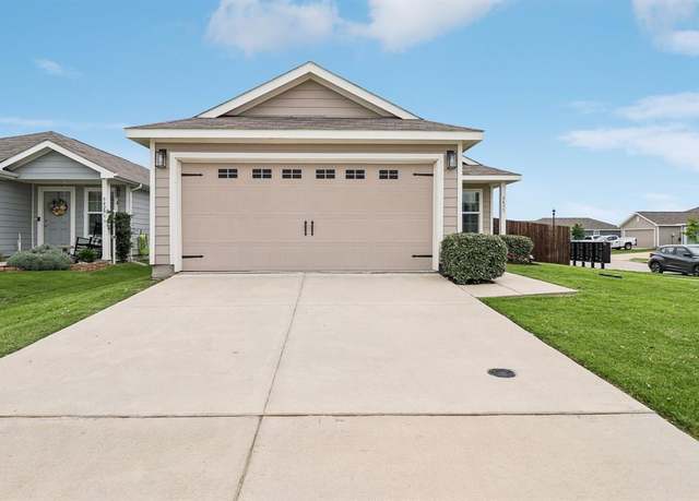 Property at 5431 Longshadow Dr, Princeton, TX 75407, 3 beds, 2 baths