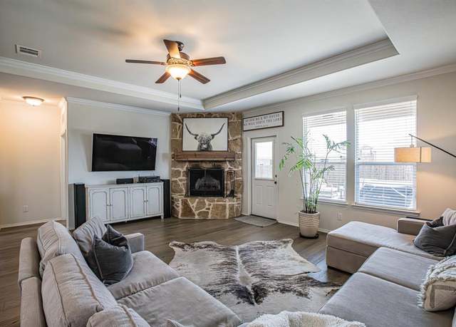 Property at 7429 Charbray Rd, Fort Worth, TX 76131, 3 beds, 2 baths