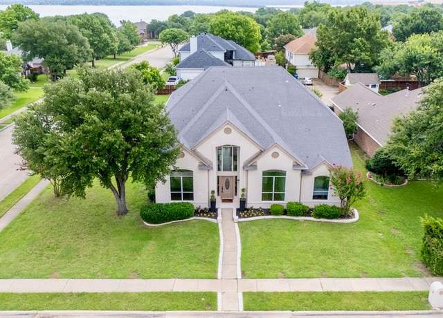 Property at 7518 Silverthorn Dr, Rowlett, TX 75089, 5 beds, 4 baths