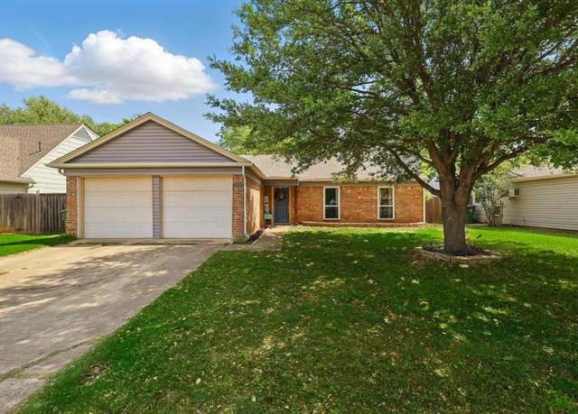 Property at 3824 Willow Ct, Flower Mound, TX 75028, 3 beds, 2 baths