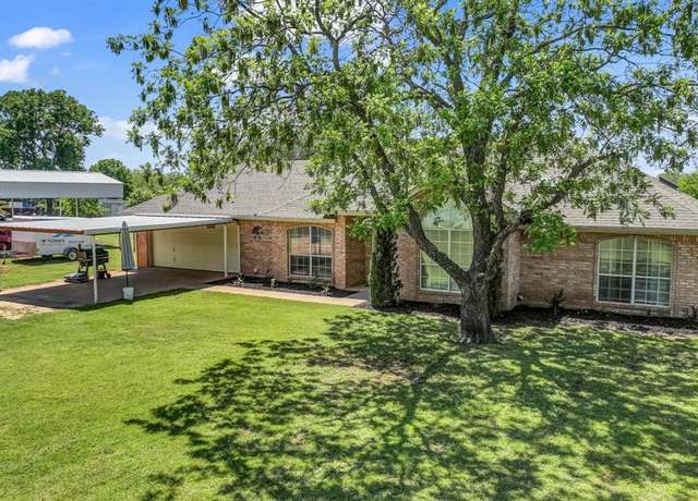 Property at 1062 Greenwood Cut Off Rd, Weatherford, TX 76088, 3 beds, 2 baths