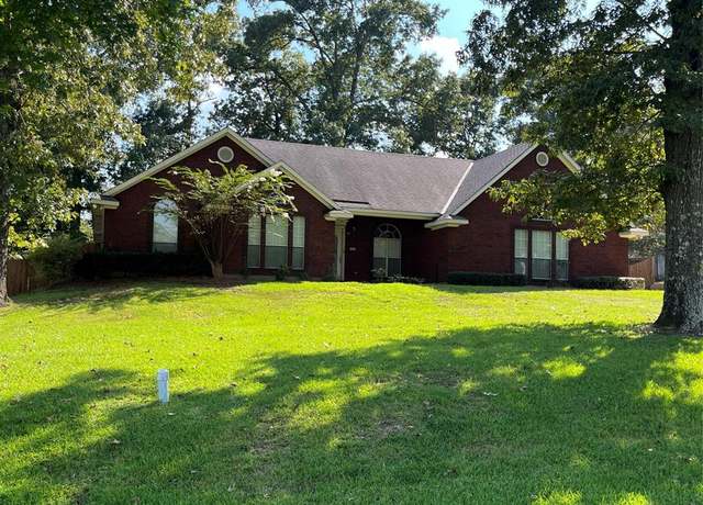 Property at 6420 Sand Hill Ave, Shreveport, LA 71107, 3 beds, 2 baths