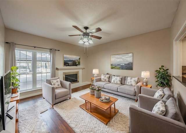 Property at 8600 Coppertowne Ln #102, Dallas, TX 75243, 2 beds, 2.5 baths