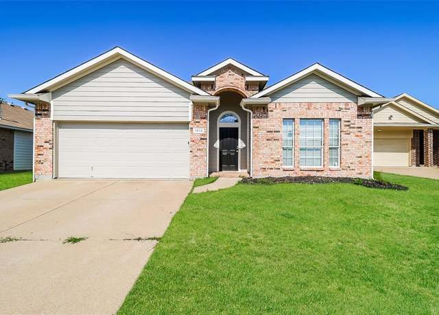 Property at 1012 Fairweather Dr, Fort Worth, TX 76120, 4 beds, 2 baths