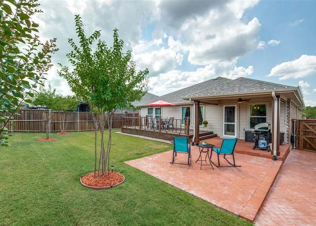 Property at 1208 Johnson Dr, Celina, TX 75009, 3 beds, 2 baths