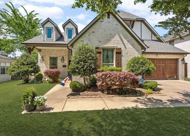 Property at 3820 Englewood Ln, Fort Worth, TX 76107, 4 beds, 3.5 baths