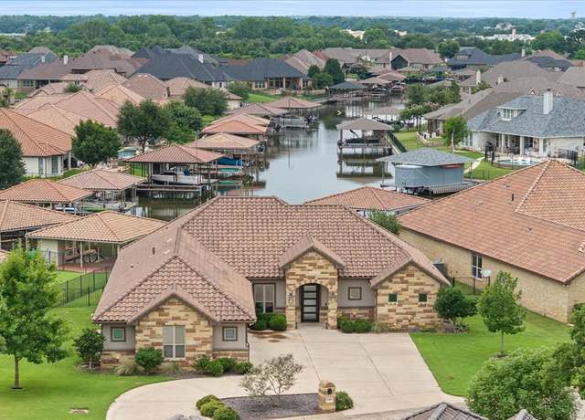 Property at 1209 Catalina Bay Blvd, Granbury, TX 76048, 3 beds, 2.5 baths