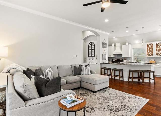Property at 3305 Lake Highlands Dr, Rowlett, TX 75088, 3 beds, 2 baths