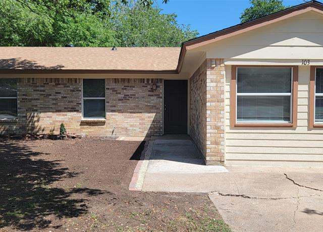 Property at 103 Lorie St, Alvarado, TX 76009, 3 beds, 1 bath