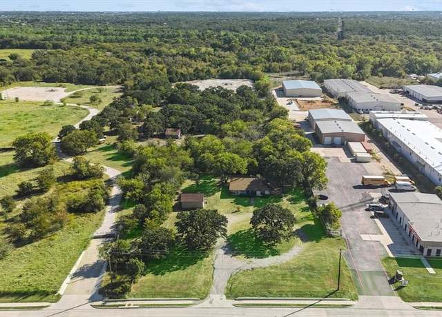 Property at 9090 Teasley Ln, Denton, TX 76210, 3 beds, 1.5 baths
