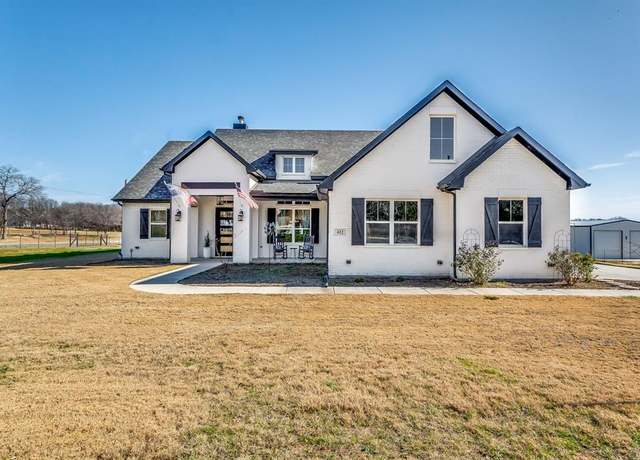 Property at 412 Adell Cir, Weatherford, TX 76088, 3 beds, 2 baths