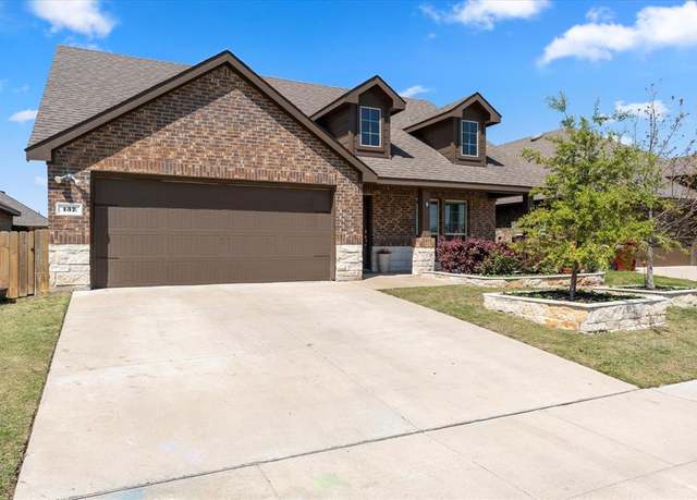 Property at 137 Red Hickory Dr, Royse City, TX 75189, 4 beds, 2 baths