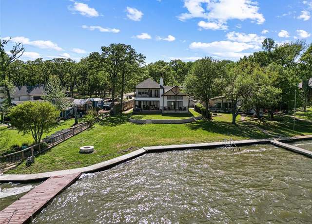 Property at 209 Lake Dr, Tool, TX 75143, 4 beds, 4 baths