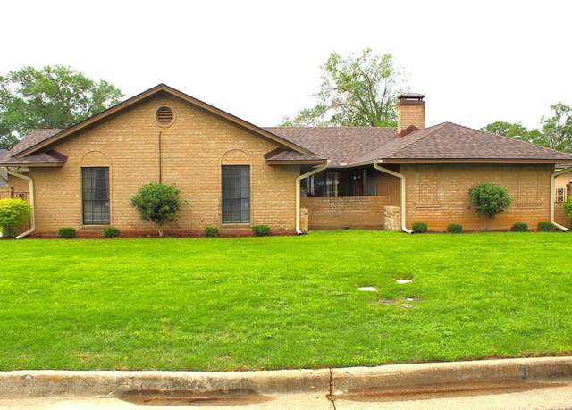 Property at 410 Top Hill Dr, Tyler, TX 75703, 5 beds, 4 baths