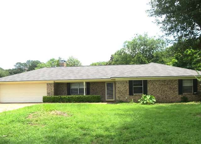 Property at 454 Pamela Dr, Mineola, TX 75773, 3 beds, 2 baths