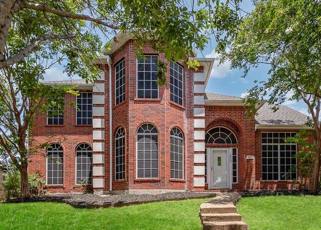 Property at 1822 Bayhill Dr, Rockwall, TX 75087, 5 beds, 3 baths