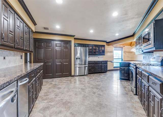Property at 7718 Princeton Rd, Rowlett, TX 75089, 4 beds, 3 baths