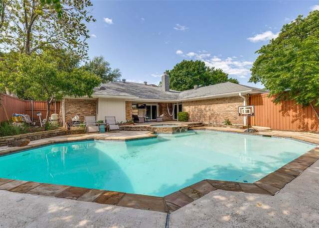 Property at 2221 Cliffside Dr, Plano, TX 75023, 4 beds, 2 baths