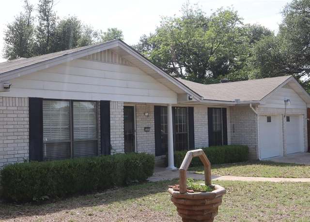 Property at 3205 Pin Oak Dr, Temple, TX 76502, 3 beds, 2 baths