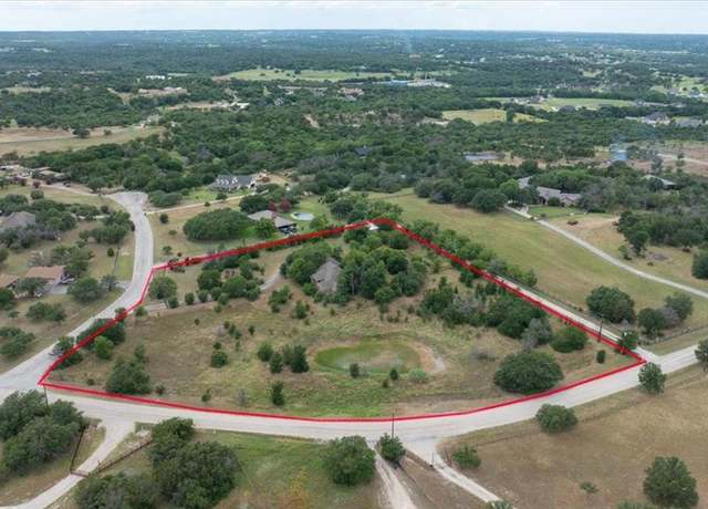 Property at 2 Sunset Ln, Fort Worth, TX 76108, 3 beds, 2.5 baths