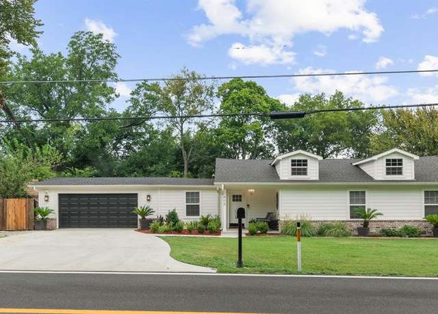 Property at 408 E Liberty St, Pilot Point, TX 76258, 3 beds, 2 baths