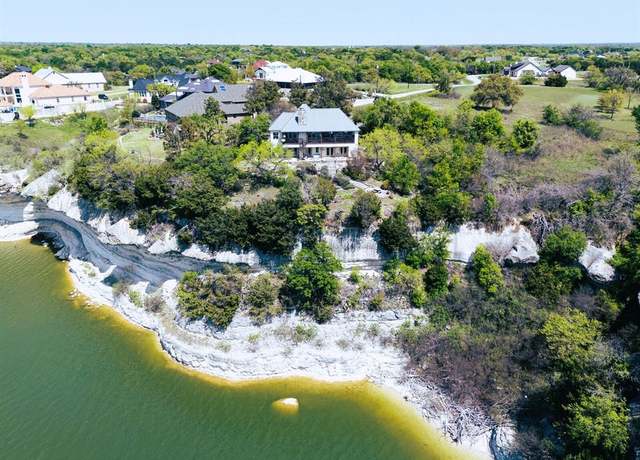 Property at 10069 Lakeview Ct, Whitney, TX 76692, 3 beds, 3.5 baths