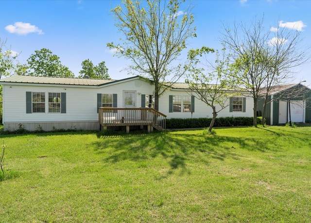 Property at 1409 John Wayne Rd, Kaufman, TX 75142, 5 beds, 2 baths