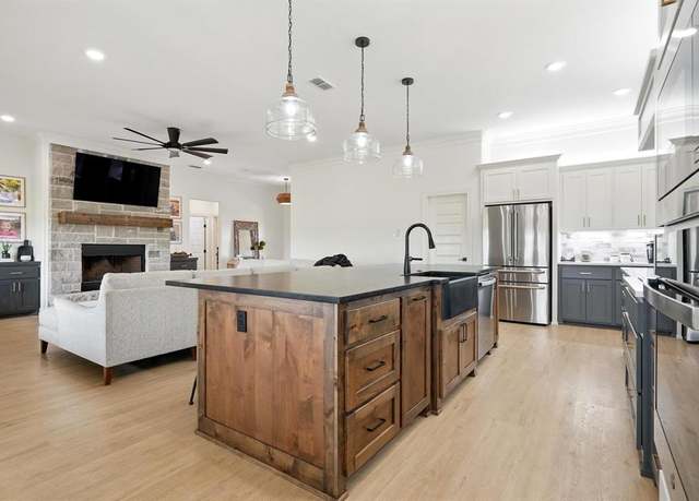 Property at 120 Crosswind Trl, Ovalo, TX 79541, 4 beds, 3 baths