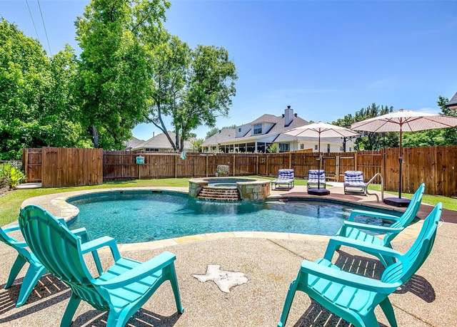 Property at 9319 Ravenswood Rd, Granbury, TX 76049, 4 beds, 2 baths