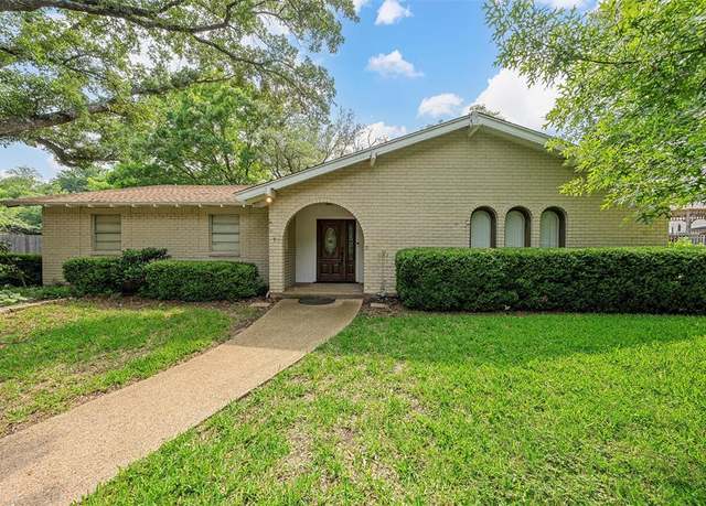 Property at 120 Wooded Crest Dr, Woodway, TX 76712, 4 beds, 3 baths
