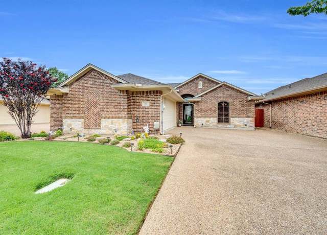 Property at 210 Oleander Pl, Waxahachie, TX 75165, 3 beds, 2 baths