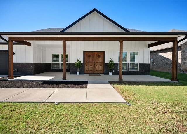 Property at 7825 Cupp Ct, Fort Worth, TX 76126, 3 beds, 2.5 baths
