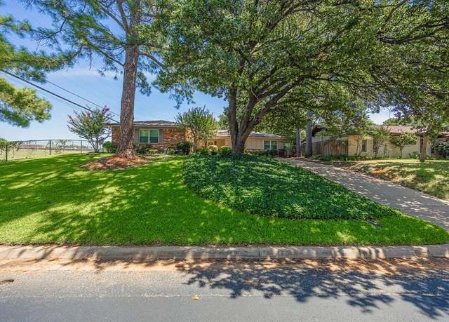 Property at 1128 Irwin Dr, Hurst, TX 76053, 3 beds, 2 baths