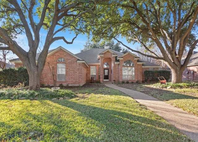 Property at 1308 Meadow Mountain Dr, Woodway, TX 76712, 4 beds, 2 baths