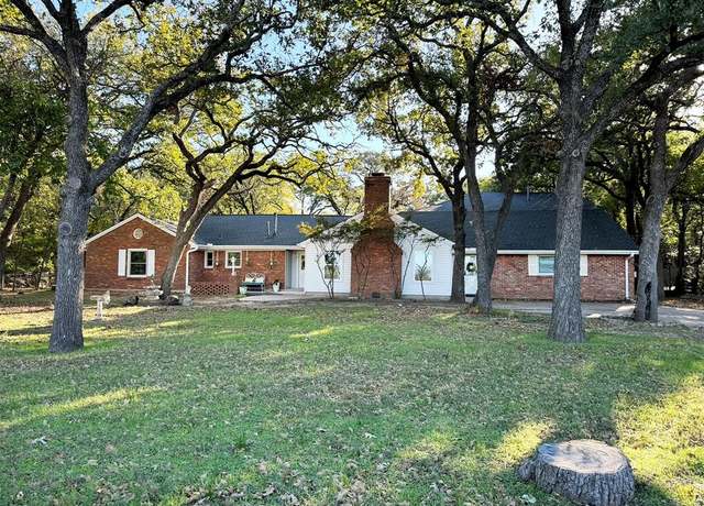 Property at 1420 Mistywood Ln, Denton, TX 76209, 4 beds, 3 baths
