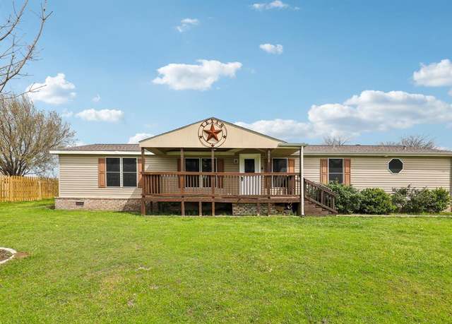 Property at 1018 Spring Shower Dr, Krum, TX 76249, 3 beds, 2 baths
